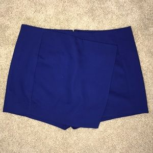 Blue express envelope skort